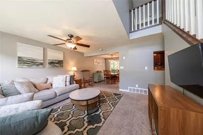 136 Keithwood Dr, Middlesex Township, PA 16059 - Photo 2