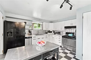139 Lilmont Dr, Pittsburgh, PA 15218 - Photo 20