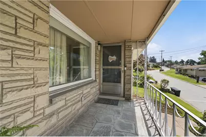 139 Lilmont Dr, Pittsburgh, PA 15218 - Photo 10