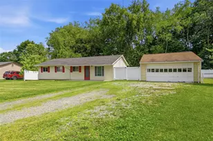 225 Sandalwood Dr, Cranberry Township, PA 16066 - Photo 1