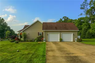 1213 West Dr, Penn Township, PA 16002 - Photo 4