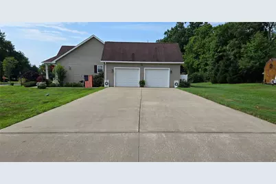 1213 West Dr, Penn Township, PA 16002 - Photo 4
