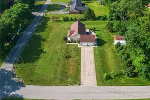 1213 West Dr, Penn Township, PA 16002 - Photo 18