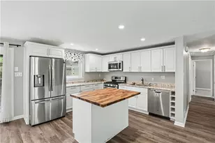 1914 Strawbridge Dr, South Park, PA 15129 - Photo 6