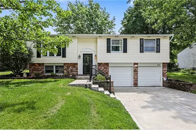 1914 Strawbridge Dr, South Park, PA 15129 - Photo 2