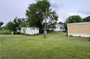 275 S Duffy Rd, Twp of But SW, PA 16001 - Photo 8
