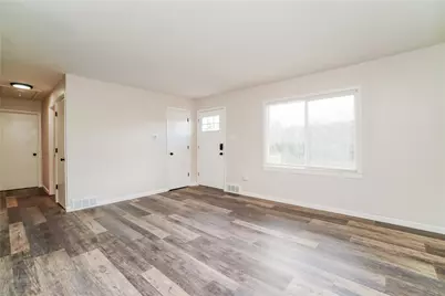 219 Maple Dr, Monroeville, PA 15146 - Photo 6