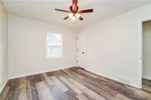 219 Maple Dr, Monroeville, PA 15146 - Photo 14