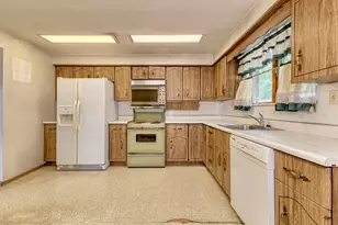 177 S Thompson Ln, Irwin, PA 15642 - Photo 4