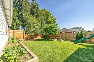 228 Edgewood Ave, Grove City Boro, PA 16127 - Photo 44