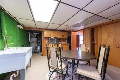 719 Locust St, Hempfield Township, PA 15601 - Photo 14