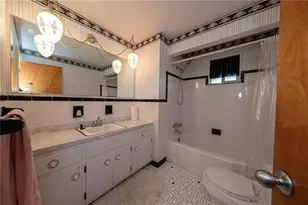 719 Locust St, Hempfield Township, PA 15601 - Photo 10