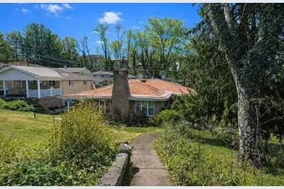 719 Locust St, Hempfield Township, PA 15601 - Photo 18