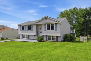 113 Cranbrooke Dr, Findlay Township, PA 15108 - Photo 2