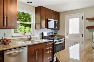 654 Crystal Dr, Pittsburgh, PA 15228 - Photo 20