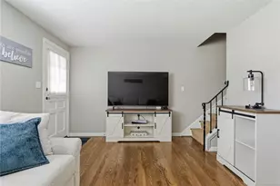 654 Crystal Dr, Pittsburgh, PA 15228 - Photo 14