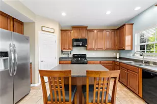 4018 Bentwood Dr, North Strabane, PA 15317 - Photo 8