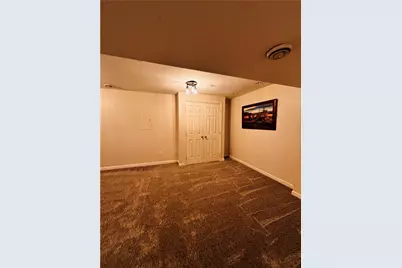 630 Hunting Creek Rd, Canonsburg, PA 15317 - Photo 24