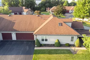 23 Ashford Dr, Cranberry Township, PA 16066 - Photo 2
