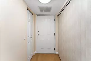 3266 Ward St, Pittsburgh, PA 15213 - Photo 2