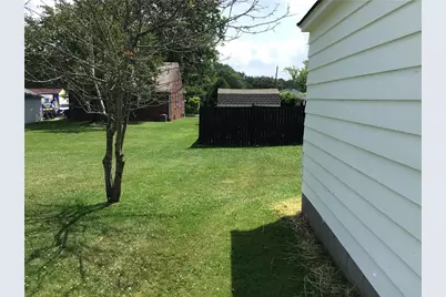 653 Spencer Ave, Sharon, PA 16146 - Photo 6