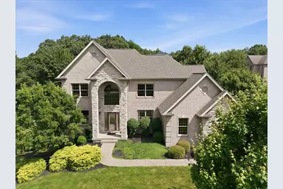 807 Cavan Drive, Cranberry Township, PA 16066 - Photo 2