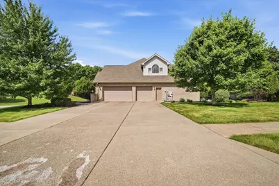 807 Cavan Drive, Cranberry Township, PA 16066 - Photo 6