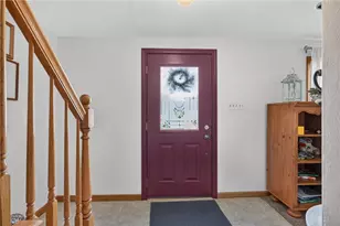 3793 Gary Dr, Pittsburgh, PA 15227 - Photo 4