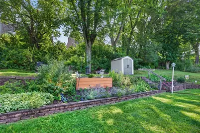 3793 Gary Dr, Pittsburgh, PA 15227 - Photo 32