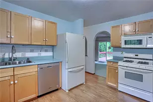 174 Old English Rd, Ross Twp, PA 15237 - Photo 8