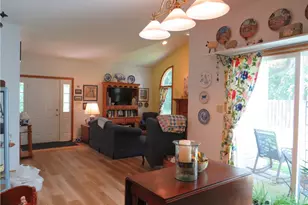 806 Kocher Dr, Grove City Boro, PA 16127 - Photo 18