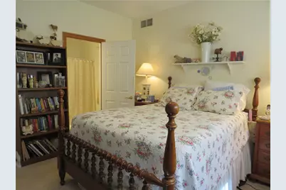 806 Kocher Dr, Grove City Boro, PA 16127 - Photo 30