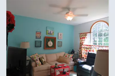 806 Kocher Dr, Grove City Boro, PA 16127 - Photo 20