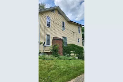 337 Jackson St, Grove City Boro, PA 16127 - Photo 2