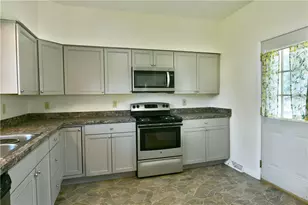 574 Thornton St, Sharon, PA 16146 - Photo 16
