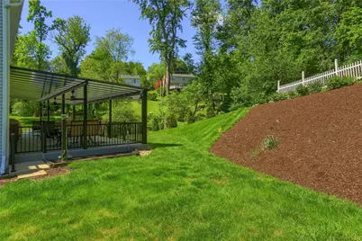 2525 Country Side Ln, Pittsburgh, PA 15090 - Photo 46