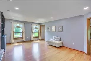 2525 Country Side Ln, Pittsburgh, PA 15090 - Photo 26