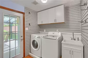 2525 Country Side Ln, Pittsburgh, PA 15090 - Photo 4