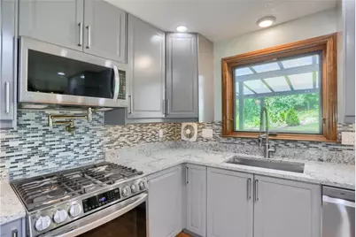 2525 Country Side Ln, Pittsburgh, PA 15090 - Photo 22