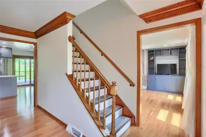 2525 Country Side Ln, Pittsburgh, PA 15090 - Photo 2
