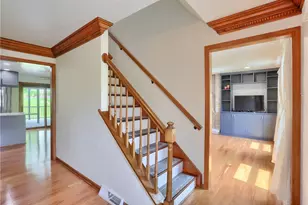 2525 Country Side Ln, Pittsburgh, PA 15090 - Photo 2