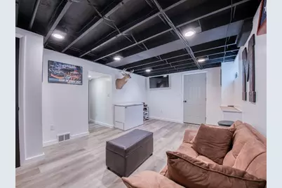 120 Elmwood Dr, Pittsburgh, PA 15116 - Photo 30