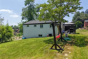 120 Elmwood Dr, Pittsburgh, PA 15116 - Photo 4