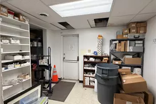 523 W Main St, Carnegie, PA 15106 - Photo 12