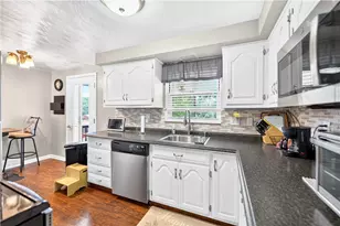 304 Duncan Station Rd, Elizabeth Twp/Boro, PA 15135 - Photo 4