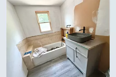 240 E Beaver St, Mercer Boro, PA 16137 - Photo 14