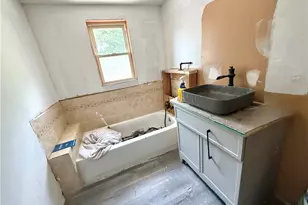 240 E Beaver St, Mercer Boro, PA 16137 - Photo 14