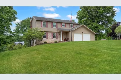 103 Lakeview Dr, Robinson Twp, PA 15136 - Photo 2