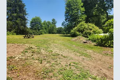 223 S Benbrook Rd, Center Township, PA 16001 - Photo 30