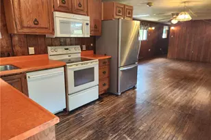 223 S Benbrook Rd, Center Township, PA 16001 - Photo 10